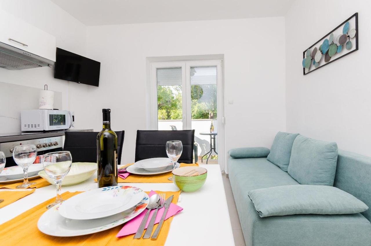 Apartments And Rooms Bianca Barbat na Rabu Exterior foto