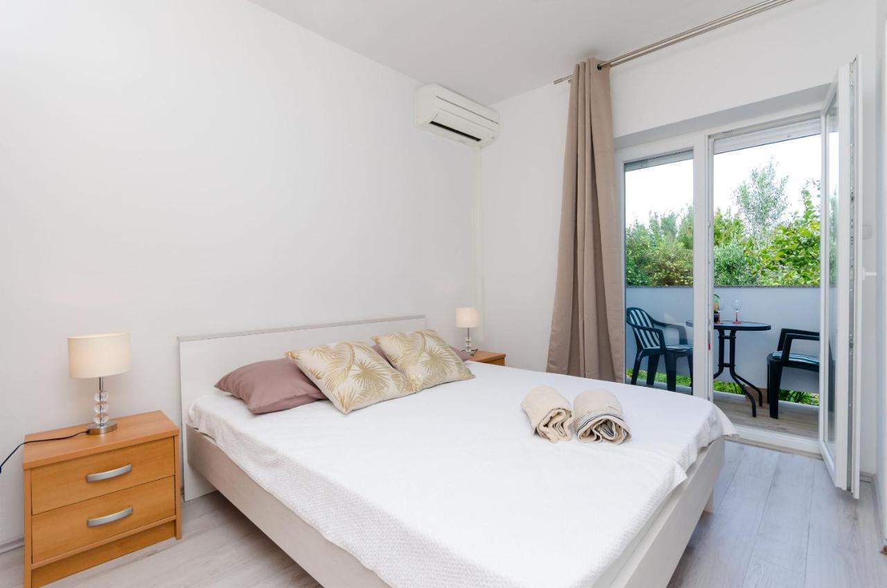 Apartments And Rooms Bianca Barbat na Rabu Exterior foto