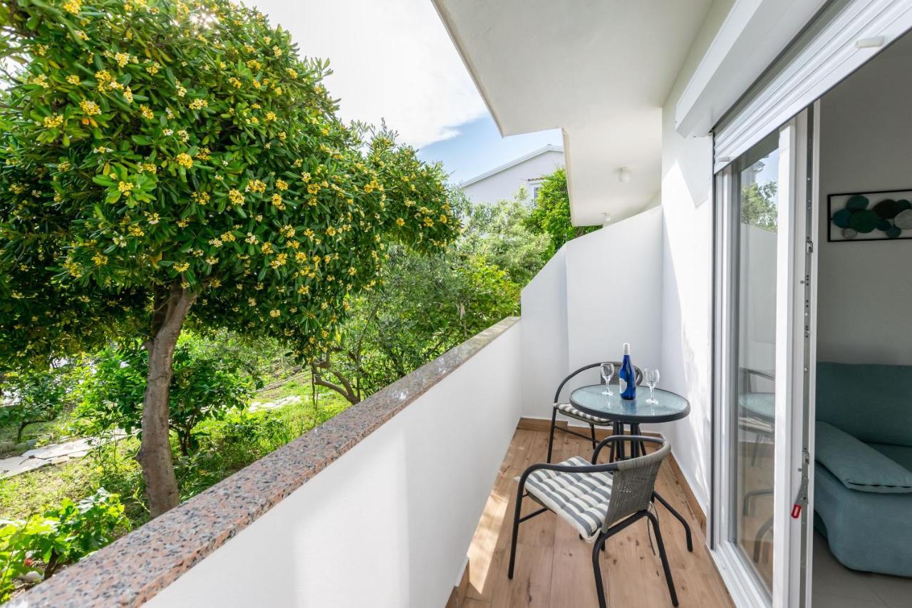 Apartments And Rooms Bianca Barbat na Rabu Exterior foto